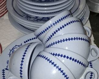 Buffalo China 'Lune' Pattern Tea Cups and Saucers 20 pieces