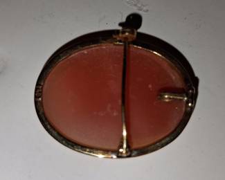 Vintage Hand-Carved Shell Cameo Brooch/Pendant in Gold-Filled Setting