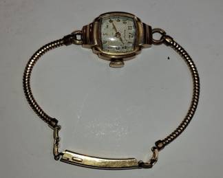 Waltham Ladies' Gold-Filled Art Deco Wristwatch