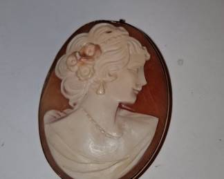 Vintage Hand-Carved Shell Cameo Brooch in Gold-Filled Setting