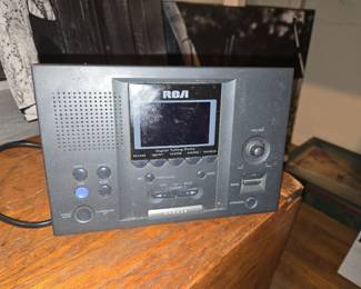 RCA RP3721A AM/FM Dual Alarm Clock Radio