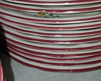 Villeroy & Boch Petite Fleur Dinnerware Collection 62 pieces