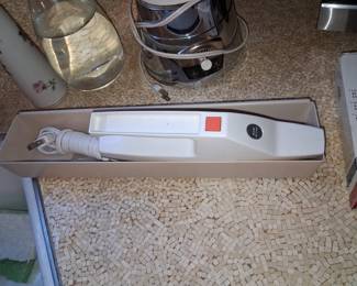 General Electric Electric Knife with Original Tray