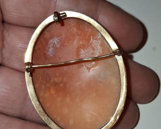 Vintage Hand-Carved Shell Cameo Brooch in Gold-Filled Setting