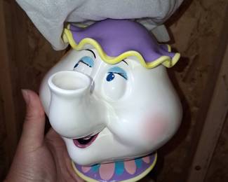 Schmid Disney Beauty and the Beast Mrs. Potts Teapot Music Box