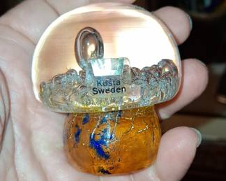 Kosta Boda Göran Wärff Mushroom Paperweight