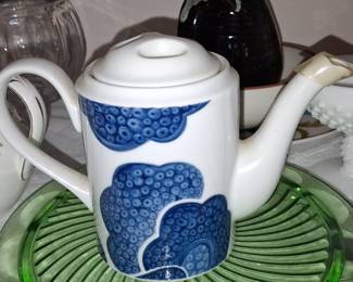 Toscany Nuage Teapot