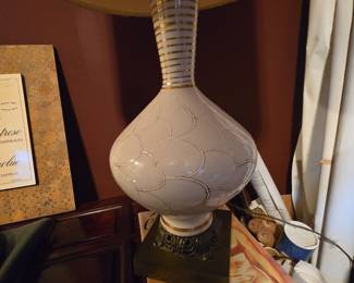Mid-Century Modern White Ceramic Table Lamp with Gold Pinstripes and Ornate Base
