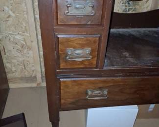 Victorian Oak Triple Mirror Vanity