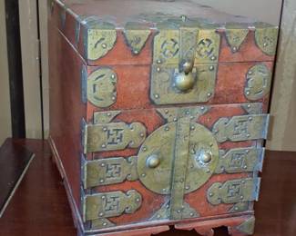 Vintage Korean Bandaji Jewelry Chest