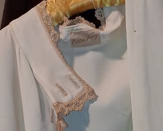 Vintage Ellen Tracy Cream Lace Trim Blouse