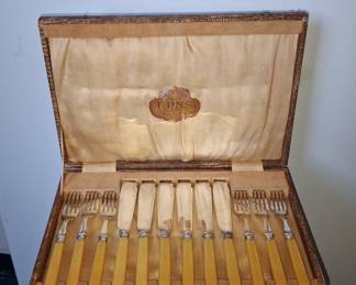 Vintage English EPNS Fruit or Dessert Set