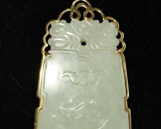 Vintage Chinese Carved Green Jadeite Jade Pendant with Gold Chain