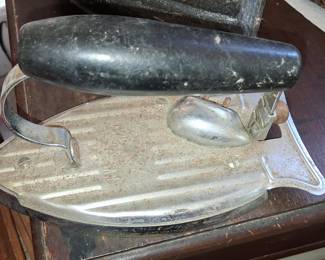 Vintage Knapp-Monarch Electric Travel Iron