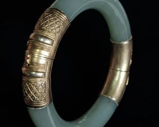 Vintage Jadeite and 14K Gold Hinged Bangle Bracelet