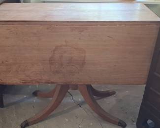 Duncan Phyfe Style Mahogany Drop-Leaf Pedestal Table