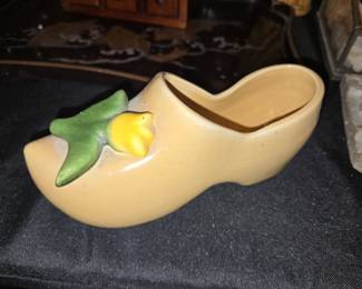 Vintage McCoy Pottery Yellow Clog Planter with Tulip