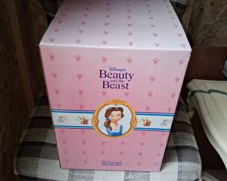 Schmid Disney Beauty and the Beast Mrs. Potts Teapot Music Box