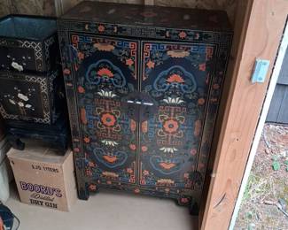 Vintage Chinoiserie Black Lacquer Cabinet with Hand-Painted Floral Motifs