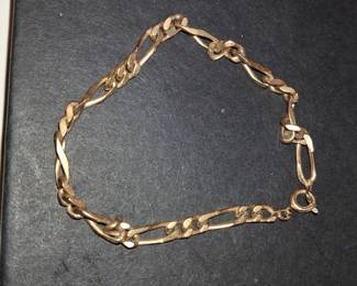 14k Yellow Gold Figaro Link Bracelet