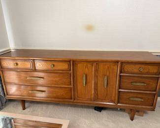 Heritage Mid-Century Modern Dresser