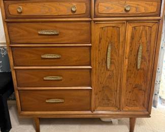 Gentlemens Dresser