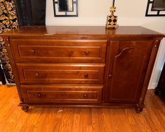 Bellini Furniture Wooden dresser with 3 drawers to left and a single cabinet door to right