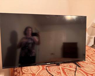 43" Element Xumo TV
