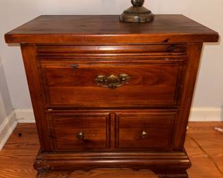 Night stand/side table