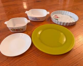 Misc. vintage dinnerware/serving bowls/pie plate