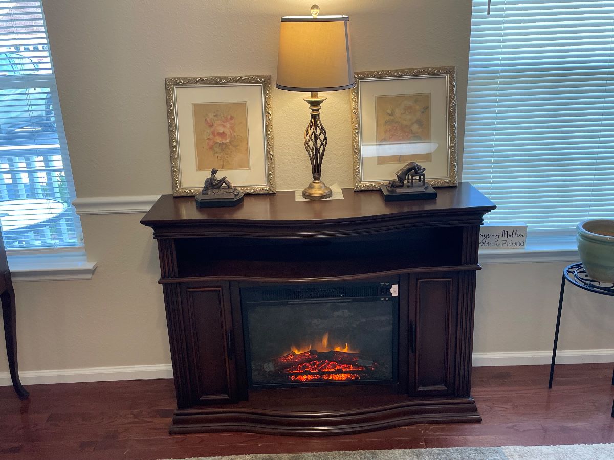 Electric Fireplace. Can Be Used With or Without Heat.