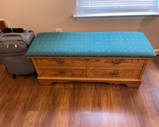 Lane Cedar Chest with Padded Top