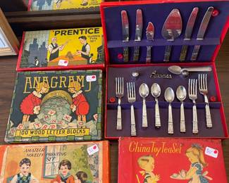 1930s-1940s Toys & Games