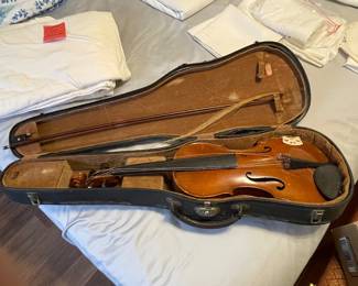 OLD Fiddle, Bow & Case