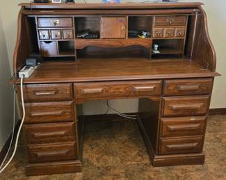 Roll top desk