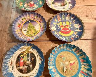 Vintage German Christmas Paper Plates