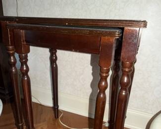 nesting tables.. oooh this matches the other one from earlier.. 3 nesting tables!!!!  yippeeeee