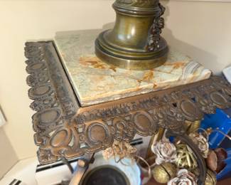 Lovely HEAVY Table bronze/brass with marble top and intricate legs