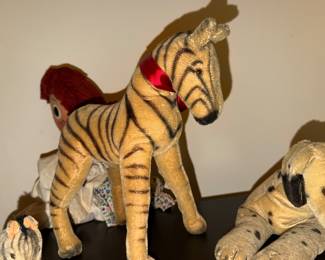 Vintage Zebra, looks like Steiff 