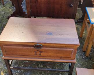 Lane Cedar Brand