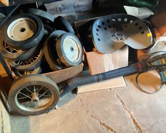 Lawnmower wheels