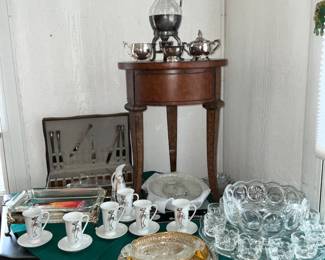 Punch bowl and silverplate