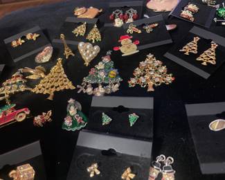 Christmas jewelry