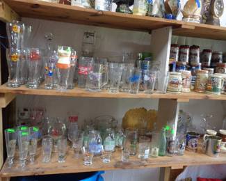 Assorted Vintage Collectible Glassware/ Miller Lite Tubs