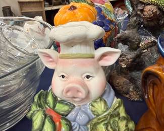 Ceramic pig chef cookie jar with vegetables