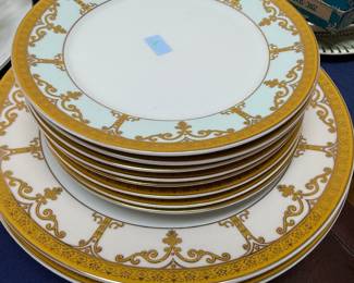 Set of gilt banded china dinner plates
