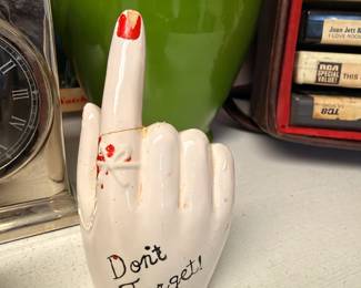 Vintage Don't Forget ceramic hand ring holder