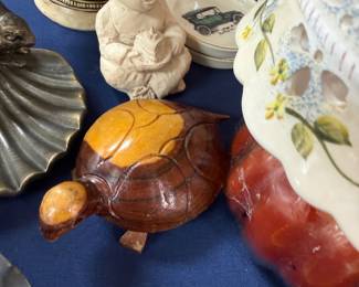Carved wood turtle trinket box
