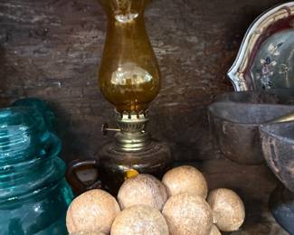 Amber glass finger oil lamp with wooden balls