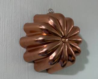Vintage copper Bundt style baking mold